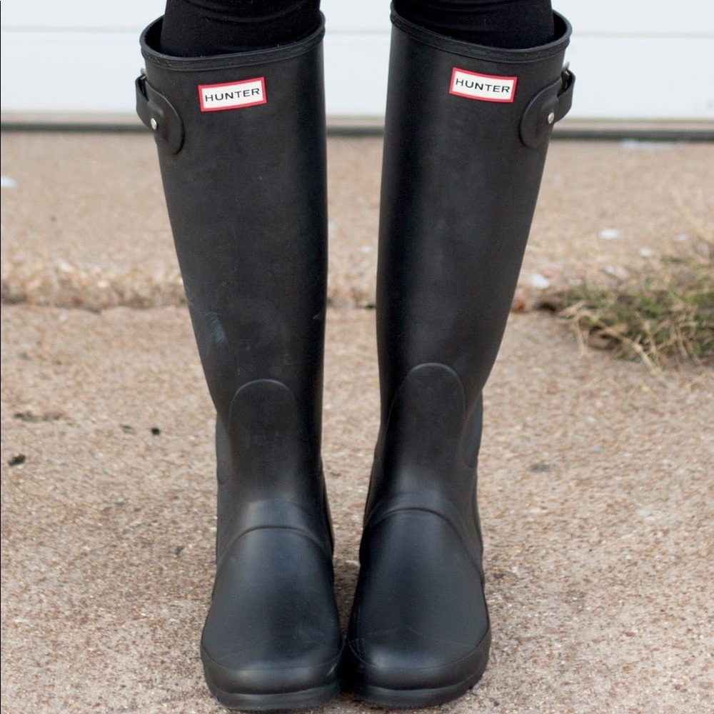 Hunter rain boots w/ liners!